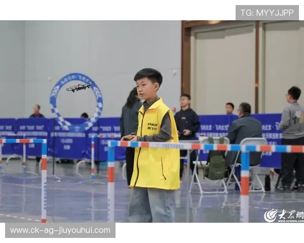 三维印花男款足球服演绎竞速风范打造赛场时尚新选择全面升级款式