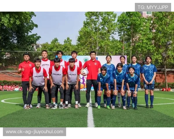 全面解析足球新秀李昕颖真实身份背景及其职业成长历程深度揭秘